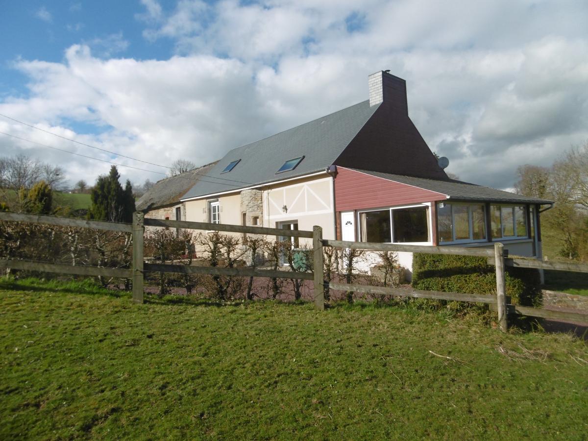 maison en Vente à Roullours (14500)