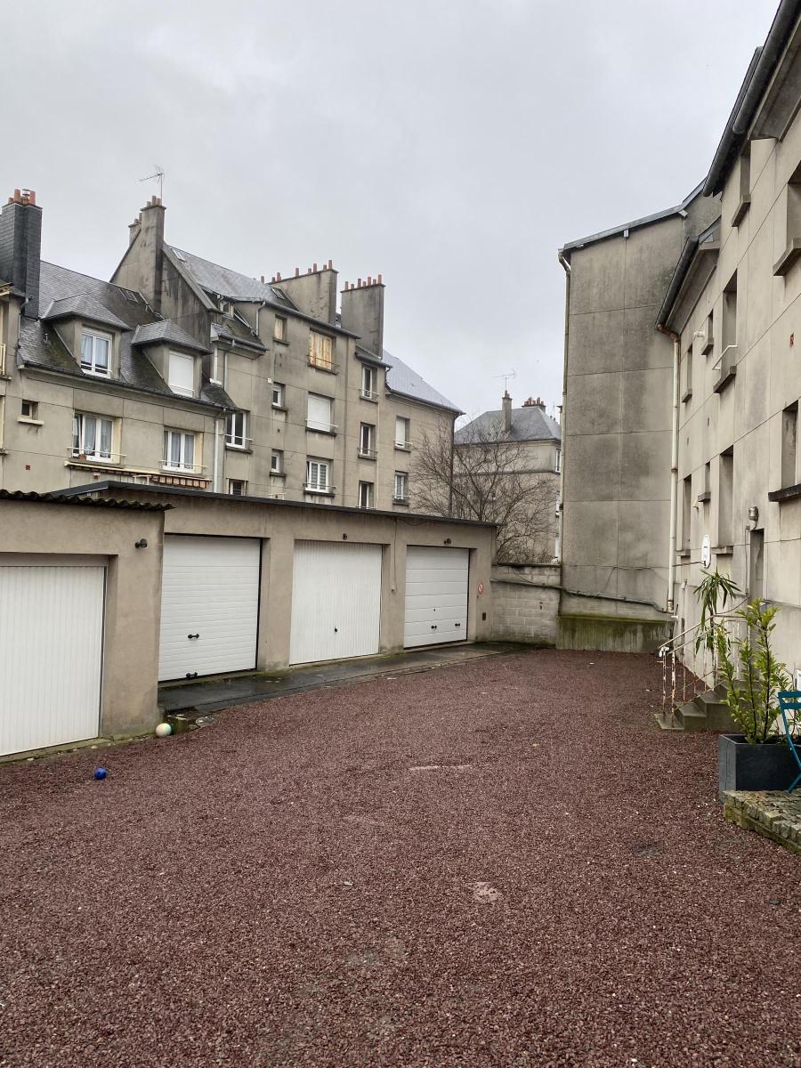 garage en Vente à Vire (14500)