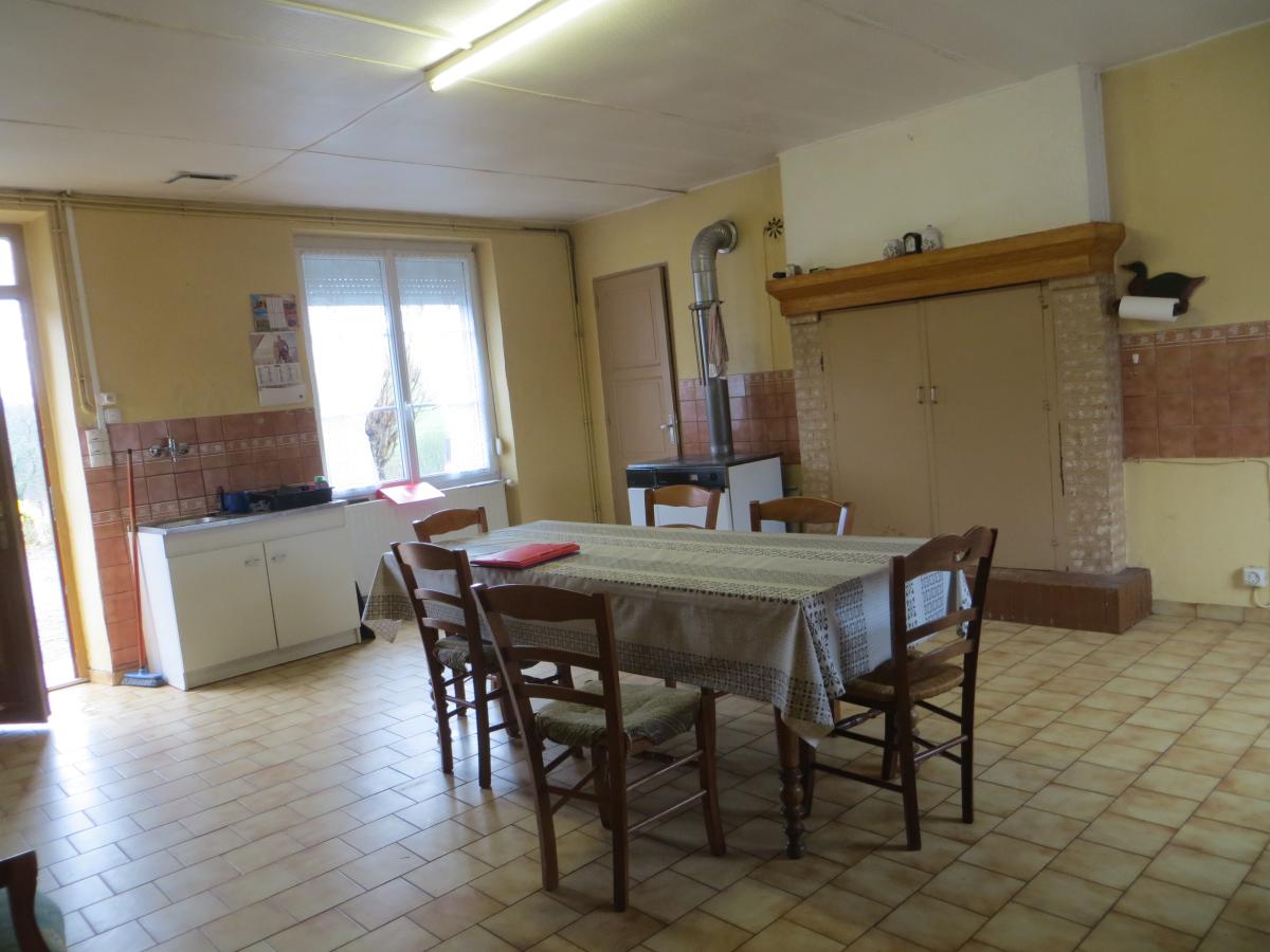 maison en Vente à Vengeons (50150)